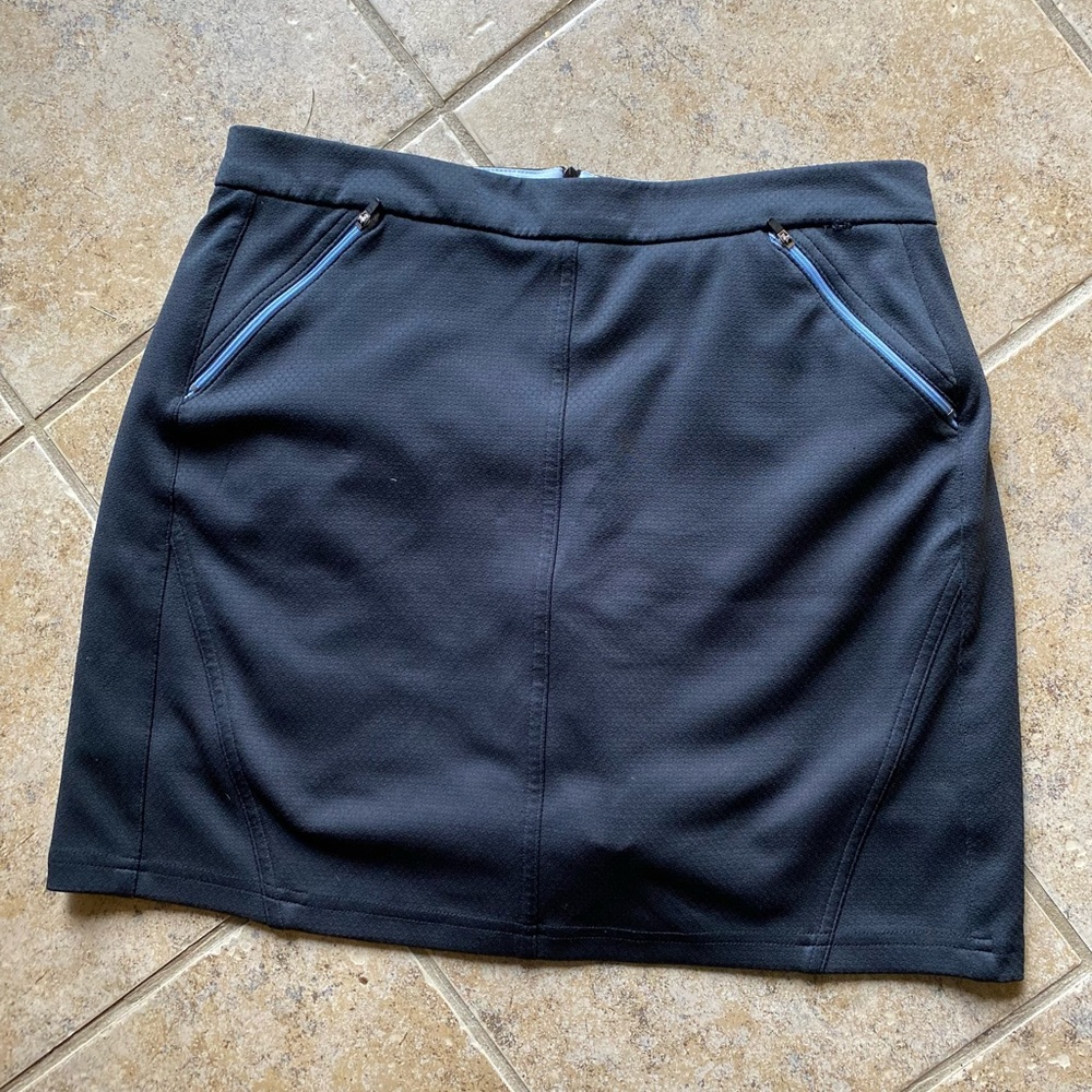 LBH - Woman’s black athletic jersey mini skort, Size: 20